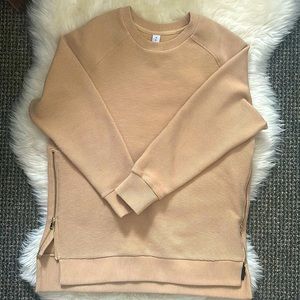 Varley Manning Sweatshirt EUC Size Medium